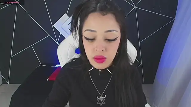 farichell online show from October 2025 08:53:02 PM