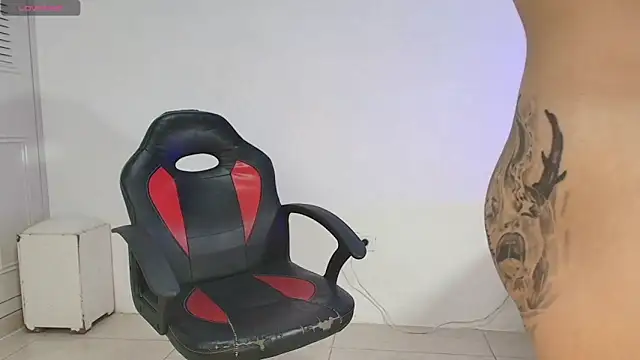 Snapshot of farichell chatting on April 2026 10:03:01 PM farichell online show from April 2026 10:03:01 PM