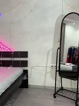 Snapshot of Milf_Tea chatting on December 2024 07:06:02 AM Milf Tea online show from December 2024 07:06:02 AM