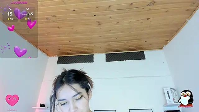 cristal  hot 1 online show from February 2025 04:07:01 AM