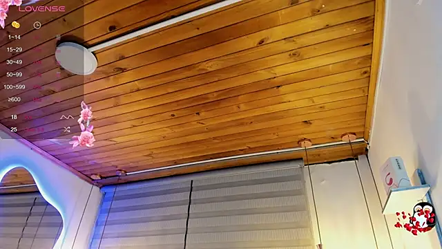 cristal  hot 1 online show from September 2025 05:07:02 AM