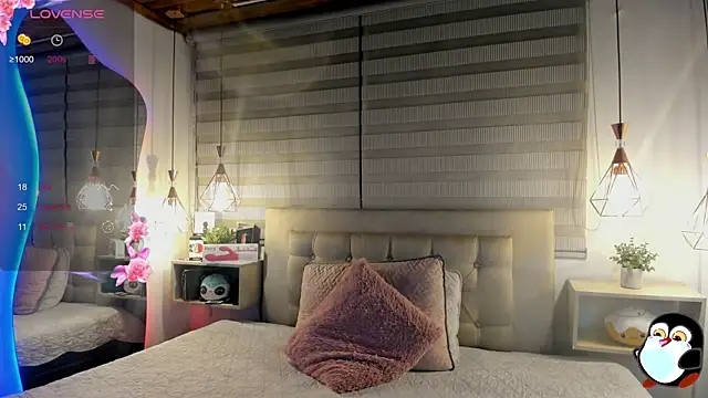 cristal  hot 1 online show from April 2026 05:37:02 AM