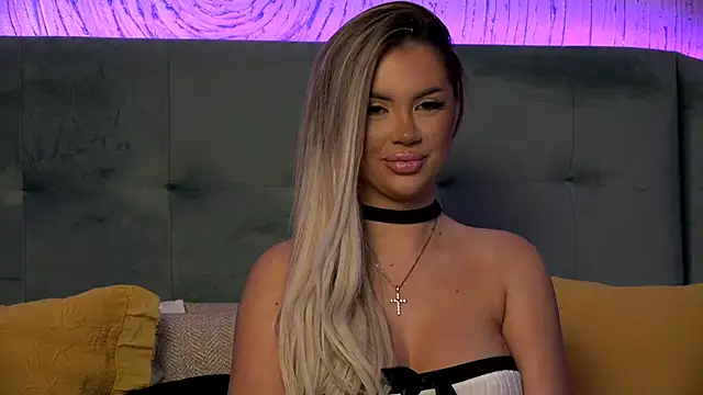 Snapshot of IvyRubens chatting on February 2025 09:31:01 AM IvyRubens online show from February 2025 09:31:01 AM