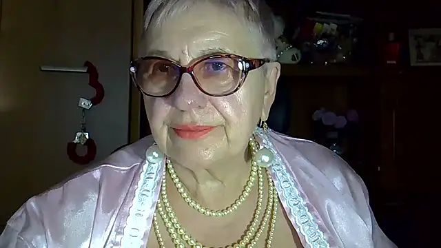 SweetCherry27 online show from September 2025 04:51:02 PM