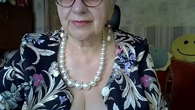 SweetCherry27 online show from April 2026 04:28:01 AM