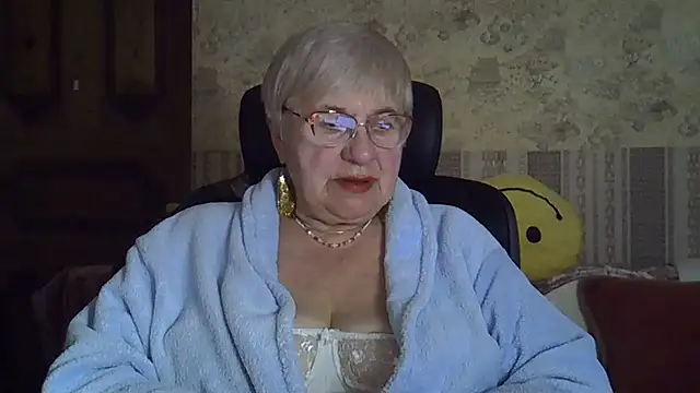 Snapshot of SweetCherry27 chatting on May 2026 05:30:02 PM SweetCherry27 online show from May 2026 05:30:02 PM