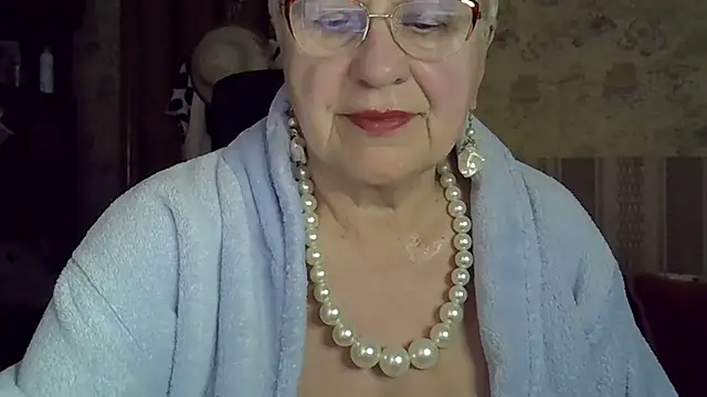 Snapshot of SweetCherry27 chatting on June 2026 05:04:01 PM SweetCherry27 online show from June 2026 05:04:01 PM