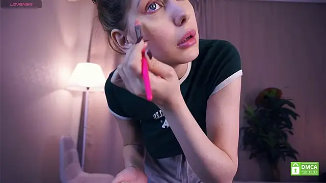 Snapshot of SofyBruno chatting on October 2025 06:24:01 AM SofyBruno online show from October 2025 06:24:01 AM