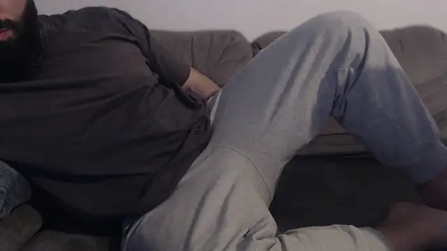 hugemachohandsome online show from April 2026 04:49:02 AM