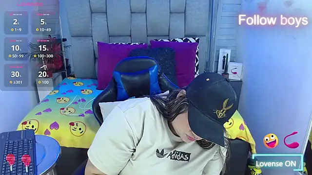 Snapshot of evelin_zaens chatting on November 2025 01:13:01 PM evelin zaens online show from November 2025 01:13:01 PM