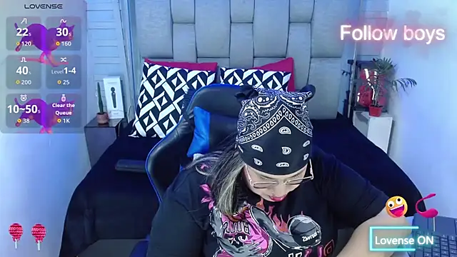 Snapshot of evelin_zaens chatting on November 2025 04:01:01 AM evelin zaens online show from November 2025 04:01:01 AM