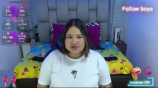 Snapshot of evelin_zaens chatting on December 2025 12:47:01 PM evelin zaens online show from December 2025 12:47:01 PM