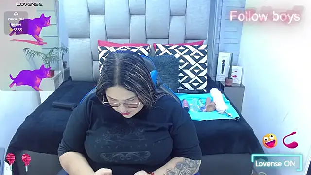 Snapshot of evelin_zaens chatting on December 2025 04:41:02 AM evelin zaens online show from December 2025 04:41:02 AM