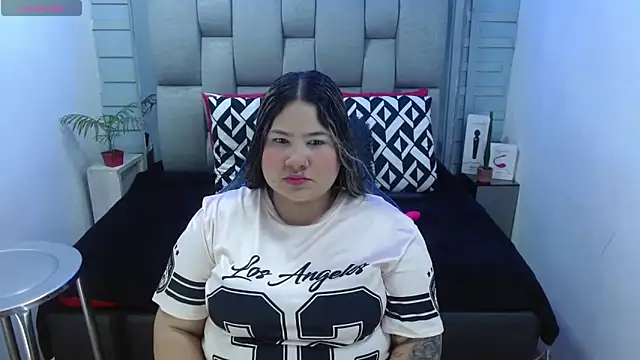 Snapshot of evelin_zaens chatting on January 2026 04:05:01 AM evelin zaens online show from January 2026 04:05:01 AM