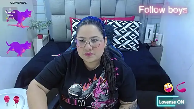 Snapshot of evelin_zaens chatting on January 2026 04:07:02 AM evelin zaens online show from January 2026 04:07:02 AM