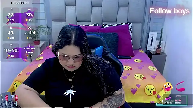 Snapshot of evelin_zaens chatting on February 2026 03:47:01 AM evelin zaens online show from February 2026 03:47:01 AM