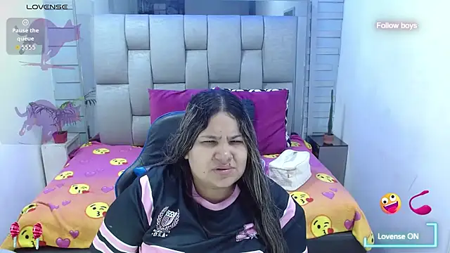 Snapshot of evelin_zaens chatting on February 2026 04:52:02 AM evelin zaens online show from February 2026 04:52:02 AM