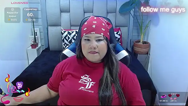 Snapshot of evelin_zaens chatting on June 2026 08:11:01 PM evelin zaens online show from June 2026 08:11:01 PM