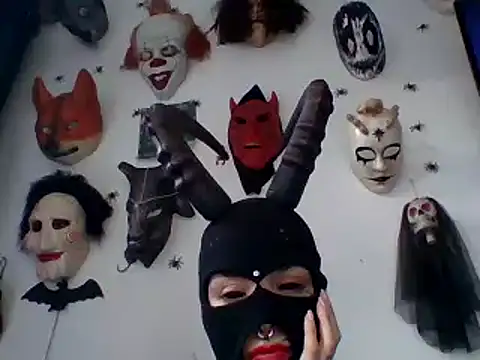 Snapshot of FeticheMacabre chatting on December 2024 08:40:01 PM FeticheMacabre online show from December 2024 08:40:01 PM