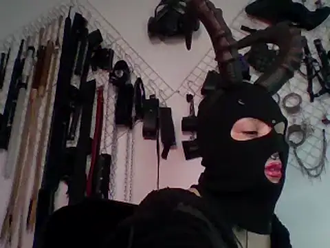 Snapshot of FeticheMacabre chatting on December 2024 09:15:01 PM FeticheMacabre online show from December 2024 09:15:01 PM