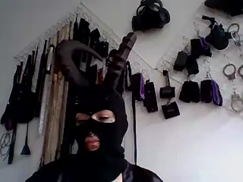 Snapshot of FeticheMacabre chatting on December 2024 07:31:02 PM FeticheMacabre online show from December 2024 07:31:02 PM