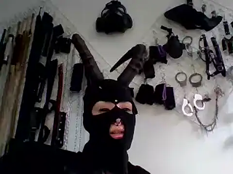 Snapshot of FeticheMacabre chatting on January 2025 07:50:02 PM FeticheMacabre online show from January 2025 07:50:02 PM