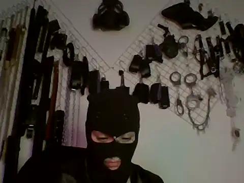 Snapshot of FeticheMacabre chatting on January 2025 03:48:02 AM FeticheMacabre online show from January 2025 03:48:02 AM