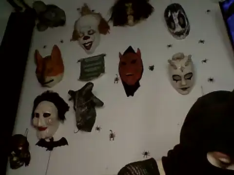 Snapshot of FeticheMacabre chatting on January 2025 02:27:01 AM FeticheMacabre online show from January 2025 02:27:01 AM