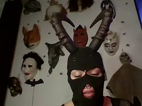 Snapshot of FeticheMacabre chatting on March 2025 06:28:02 AM FeticheMacabre online show from March 2025 06:28:02 AM