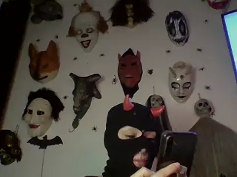 Snapshot of FeticheMacabre chatting on March 2025 02:43:01 AM FeticheMacabre online show from March 2025 02:43:01 AM