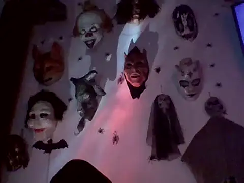 Snapshot of FeticheMacabre chatting on March 2025 05:06:02 AM FeticheMacabre online show from March 2025 05:06:02 AM