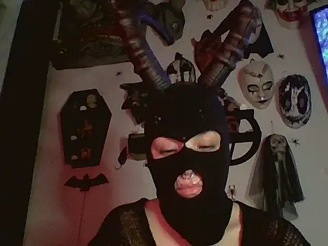 Snapshot of FeticheMacabre chatting on September 2025 05:40:01 AM FeticheMacabre online show from September 2025 05:40:01 AM