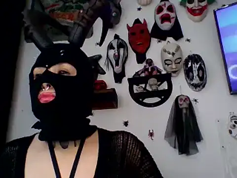 Snapshot of FeticheMacabre chatting on October 2025 07:23:01 PM FeticheMacabre online show from October 2025 07:23:01 PM