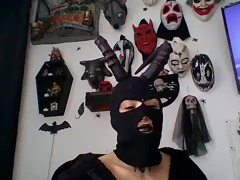 Snapshot of FeticheMacabre chatting on October 2025 07:36:02 PM FeticheMacabre online show from October 2025 07:36:02 PM