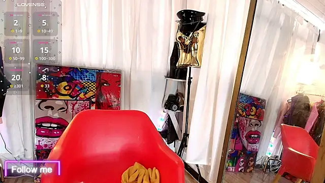 LatexDevil Blondie online show from December 2025 06:34:02 PM