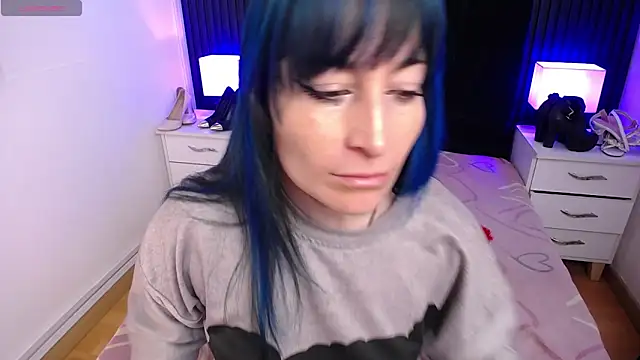 alicia moom online show from January 2025 03:07:02 PM