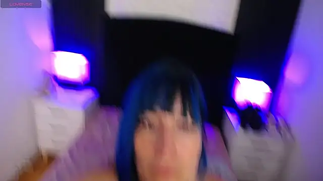 alicia moom online show from January 2025 10:59:01 PM