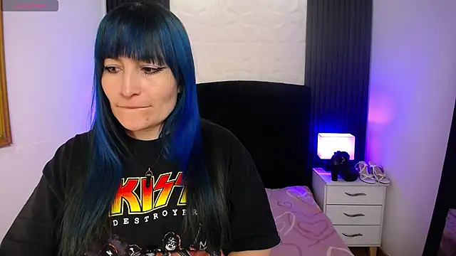 alicia moom online show from January 2025 07:51:02 PM