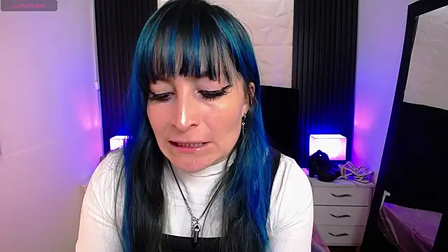 alicia moom online show from January 2025 08:01:02 PM