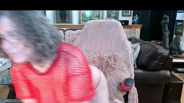 Snapshot of littlepistol01 chatting on August 2026 10:15:02 PM littlepistol01 online show from August 2026 10:15:02 PM