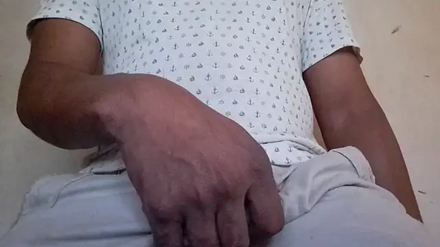 Snapshot of royblackbigpvt chatting on February 2026 06:37:02 PM royblackbigpvt online show from February 2026 06:37:02 PM