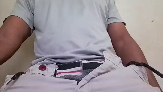 Snapshot of royblackbigpvt chatting on March 2026 06:25:01 PM royblackbigpvt online show from March 2026 06:25:01 PM