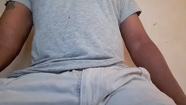 Snapshot of royblackbigpvt chatting on March 2026 06:11:02 PM royblackbigpvt online show from March 2026 06:11:02 PM