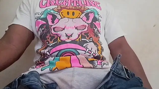 Snapshot of royblackbigpvt chatting on March 2026 07:18:02 PM royblackbigpvt online show from March 2026 07:18:02 PM