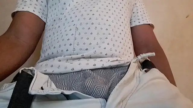 Snapshot of royblackbigpvt chatting on March 2026 06:35:01 PM royblackbigpvt online show from March 2026 06:35:01 PM