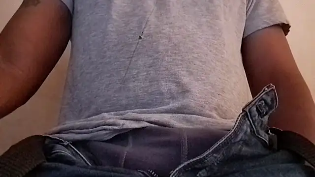 Snapshot of royblackbigpvt chatting on April 2026 06:02:01 PM royblackbigpvt online show from April 2026 06:02:01 PM