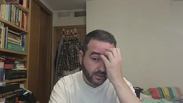 curiosillo83 online show from October 2025 04:49:02 PM