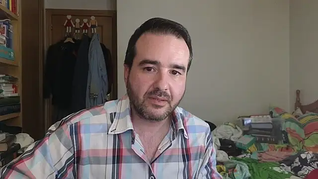 Snapshot of curiosillo83 chatting on May 2026 03:08:02 PM curiosillo83 online show from May 2026 03:08:02 PM