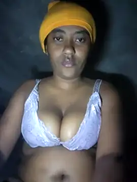 Snapshot of prettyQ_ chatting on May 2026 08:58:01 PM prettyQ online show from May 2026 08:58:01 PM