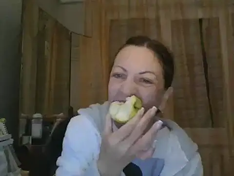 Snapshot of ShawnaAdams chatting on February 2025 08:24:01 PM ShawnaAdams online show from February 2025 08:24:01 PM